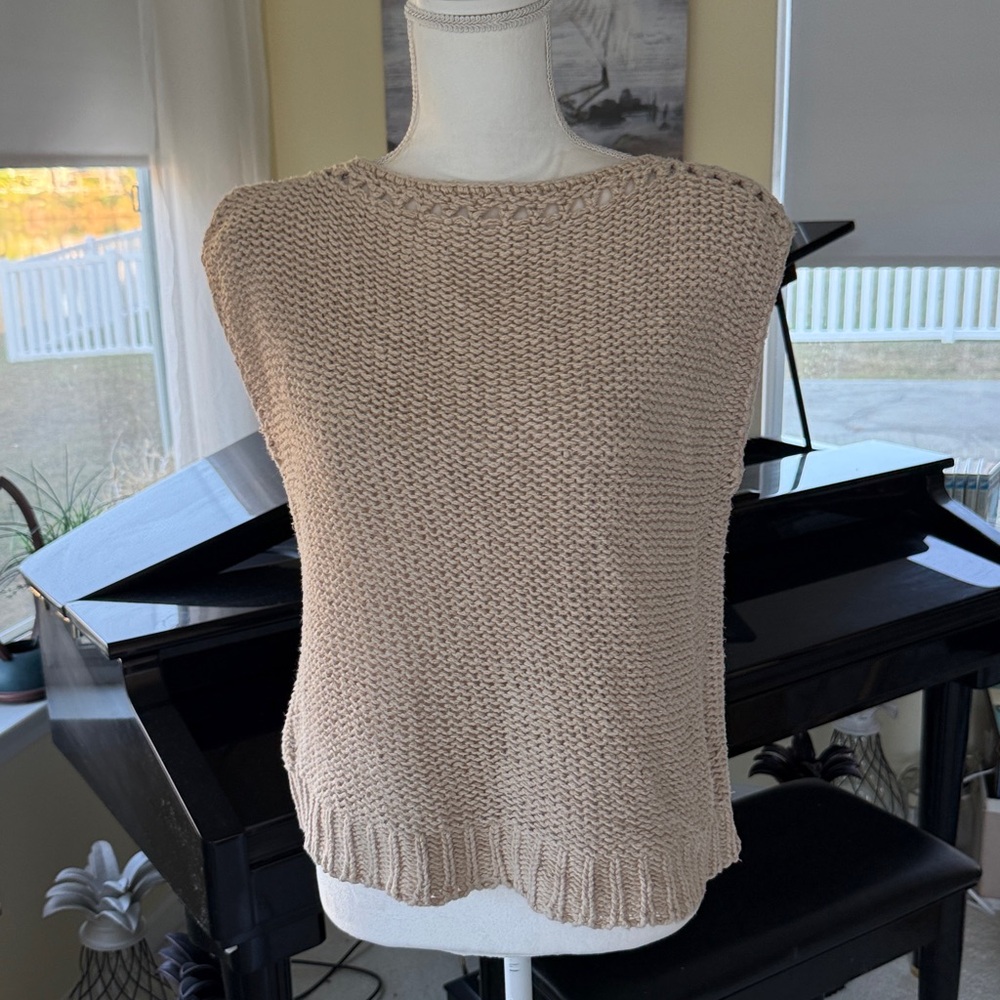 Liz Clairborn crochet chunky knit women's sweater top vest casual neutral beige